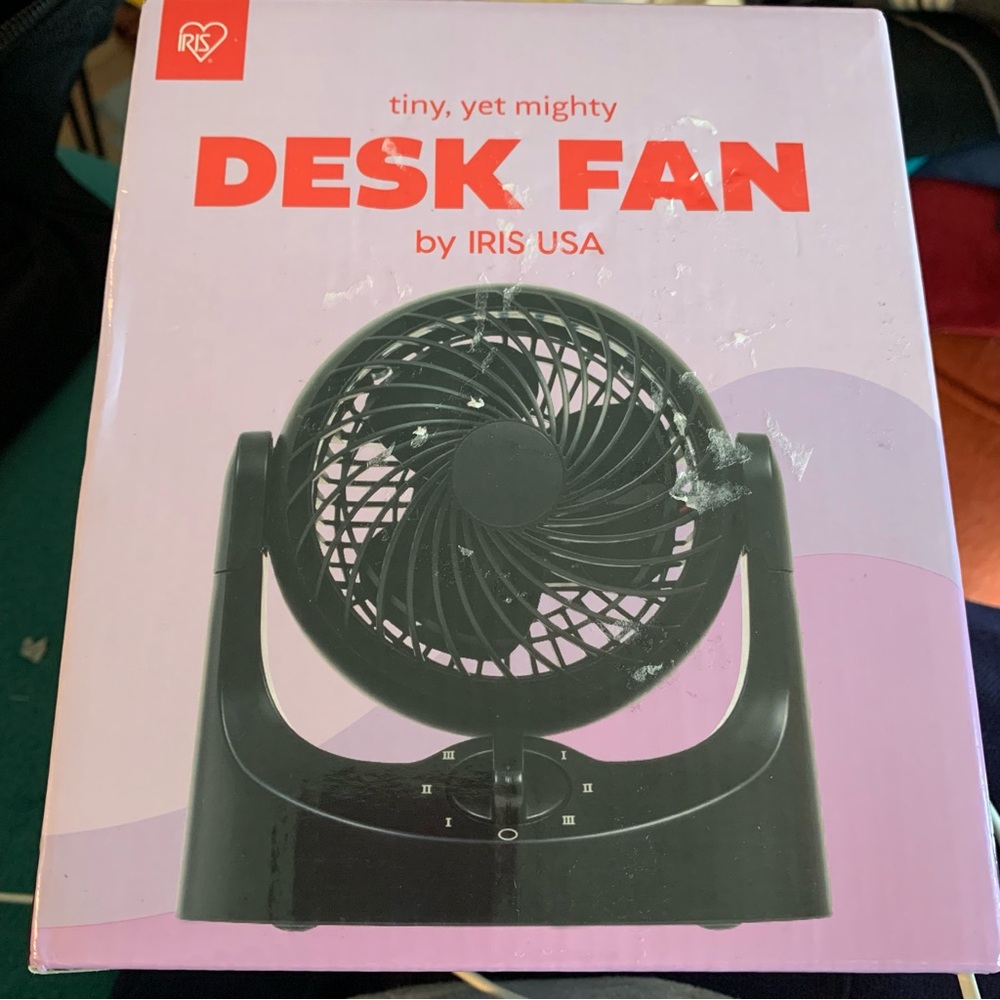 NEW Desk Fan by IRIS USA Tiny, Yet Mighty 3 modes / 6 angles black NIB